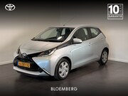Toyota Aygo - 1.0 VVT-i x-play | Achteruitrijcamera | Bluetooth | Dealeron