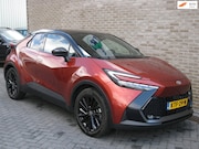 Toyota C-HR - 2.0 Plug-in Hybrid 220 GR SPORT PLUS - 1eig! - BTW-voertuig