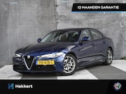 Alfa Romeo Giulia - Super 2.0 Turbo 200pk Automaat CAMERA | DAB | DODE HOEK | 17