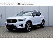 Volvo XC40 - B4 Plus Dark | Trekhaak | Verwarmbare voorstoelen, stuurwiel