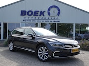 Volkswagen Passat - Variant 1.4 TSI PHEV GTE Business TREKH. | LED | ADAPT. CRUI