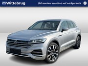 Volkswagen Touareg - 3.0 TSi eHybrid 381pk 4MOTION Elegance / Panorama dak / Luch