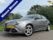 Alfa Romeo Giulietta - 1.4 T Sprint Automaat | 1e Eigenaar | Navi | Clima | 17" Vel