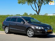 Volkswagen Passat - 3.2 V6 Highline 4M | DSG | Stoelverwarming | elek. Stoelen |