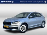 Skoda Fabia - 1.0 TSI Ambition / Navigatie / App connect / parkeersensoren