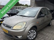 Ford Fiesta - 1.4-16V Ambiente / AUTOMAAT / 3DRS / N.A.P