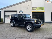 Jeep Wrangler - Unlimited 3.8 Sahara Zwart