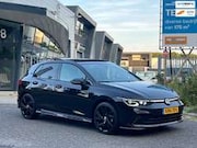 Volkswagen Golf - 8 1.5 eTSI R-Line PANO LED DSG-7 BOM VOLL