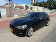BMW 1-serie - 116i Business Automaat Grote Navi Carplay Cruise Control NL