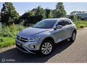 Volkswagen T-Roc - 1.5 TSI / Virtual / Cam. / Trekh. / Carplay