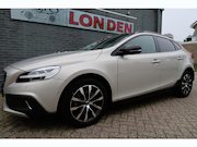 Volvo V40 Cross Country - 1.5 T3 Polar+ Luxury Bij ons bedrijf in onderhoud geweest me