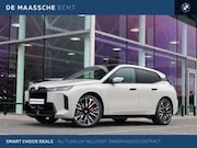 BMW iX - xDrive60 M Sport / Panoramadak Sky Lounge / Trekha