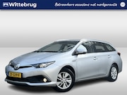 Toyota Auris - Touring Sports 1.8 Hybrid Now / Navigatie / Camera / Parkeer