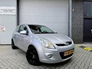 Hyundai i20 - 1.4i DynamicVersion [AUT | Airco | Elek. pakket]