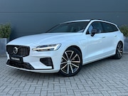 Volvo V60 - 2.0 T6 Plug-in hybrid AWD Plus Dark | Trekhaak | 360 camera 