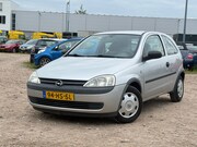 Opel Corsa - 1.0-12V/ LAAG KM/ RIJDT HEERLIJK