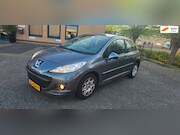 Peugeot 207 - 1.4 Acces Lite verbruikt koelvloeistof