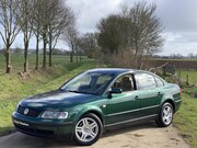 Volkswagen Passat - SEDAN 2.3 VR5, ZEER NETTE STAAT