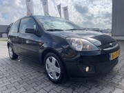 Ford Fiesta - 1.6 16V AIRCO APK: Nieuw bij aflevering