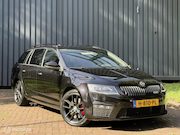 Skoda Octavia - Combi 2.0 TDI RS Kuipstoelen|Xenon|Canton|Trek