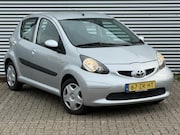 Toyota Aygo - 1.0-12V + / APK / 5 deurs / NAP / Nette auto / Garantie / in