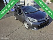 Toyota Yaris - 1.5 Hybrid Dynamic Bi-Tone 2014, Belgische kente