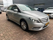 Mercedes-Benz B-klasse - 180 Ambition 1.6 i 6 Bak zNAVI PDC AIRCO XENON