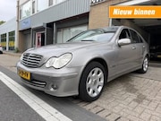 Mercedes-Benz C-klasse - 200 K. Elegance AUT PDC NAP N. APK RIJDT GOED NETTE AUTO