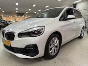 BMW 2-serie - 216I HIGH EXE ECC Airco Navigatie Afn. Trekhaak Camera