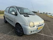Renault Twingo - 1.2-16V AUTOMAAT/LAGE KMSTAND NAP
