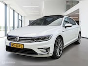 Volkswagen Passat - 1.4 TSI GTE Highline Camera|Navi|Pano|