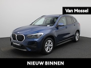 BMW X1 - xDrive25e | Schuif/Kanteldak | LED Koplampen | Privacy Glass