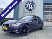 BMW 3-serie - 320i High Executive Aut / Bi Xenon / Gr Navi /PDC Org NL Aut
