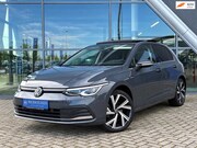 Volkswagen Golf - 2.0 TDI R-Line 150pk Panoramadak / Trekhaak / Massage Stoele