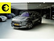 Ford Mustang Mach-E - Extended RWD 98 kWh | SOH 94,3% | Pano dak | Stuurverwarming