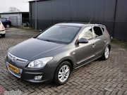 Hyundai i30 - 2.0i Style 5-deurs *CLIMA