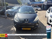 Peugeot 207 - SW 1.6 VTi XS Auto met een automaat en panorama dak en digit