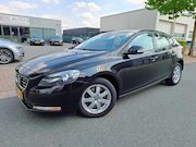 Volvo V40 Cross Country - 2.0 D2 Momentum AUTOMAAT/CLIMA/NAVI/PDC