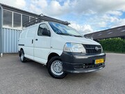 Toyota HiAce - 2.5 D-4D KWB Comfort 117PK | AIRCO | MARGE