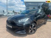Toyota Yaris - 1.5 Hybrid 130PK First Edition|Stuur- stoelverwarming