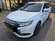 Mitsubishi Outlander - 2.0 PHEV Instyle+ ACC LEDER 360 TREKHAAK SCHUIFDAK VOL ORIG 