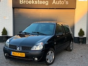 Renault Clio - 1.2-16V Expression Weinig echte Kilometers