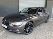 BMW 3-serie - 320d High Executive XENON-LEDER-AHK