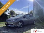 Toyota Auris - 1.8 Hybrid Dynamic NL AUTO NAVI TREK CAM PDC PARK