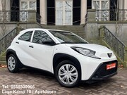 Toyota Aygo X - 1.0 VVT-i MT Premium CarPlay Airco Cruise/Adaptief Stop&Go N
