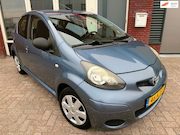 Toyota Aygo - 1.0-12V Access / 5DRS / ESP / Radio-CD