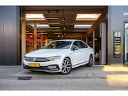 Volkswagen Passat - 1.5 TSI R-Line|Camera|Acc|Lane-Assist|Keyless-Entry|