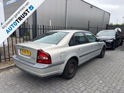 Volvo S80 - 2.4 Comfort RUST & DUST/GARBAGE RUNNER
