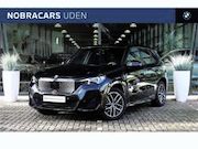 BMW iX1 - eDrive20 M Sport / Sportstoelen / Comfort Access /