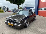 Volkswagen Golf - 1